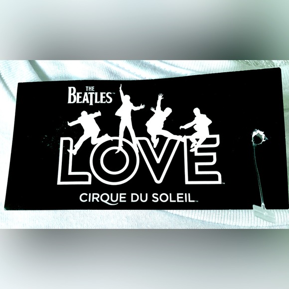 New Womens’ Short Sleeved Tee : The Beatles Love : Strawberry Fields Forever - Picture 4 of 8